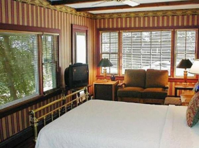 Гостиница Snug Cottage  Провинстаун